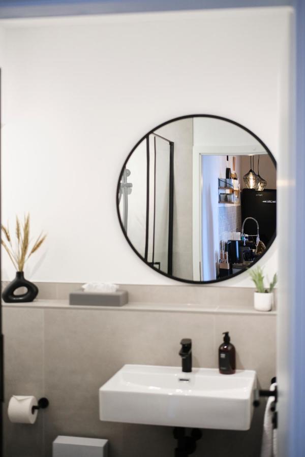 Park Avenue - Design Apartment Friesenstrasse - 4 Pers - Wlan - Netflix - 65 Zoll Tv Köln Eksteriør bilde